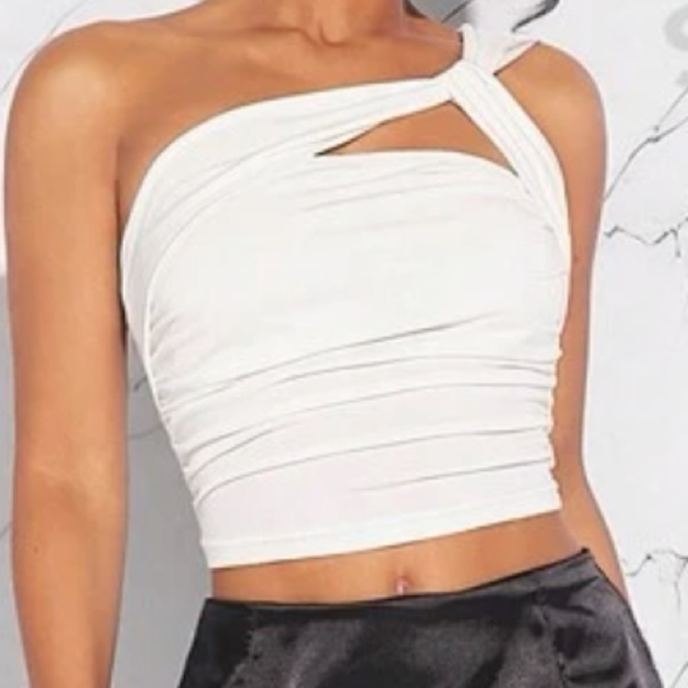 Women’s criss cross tank